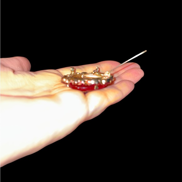 Juliana Book Verified  Cameo Brooch - Picture 3 of 4